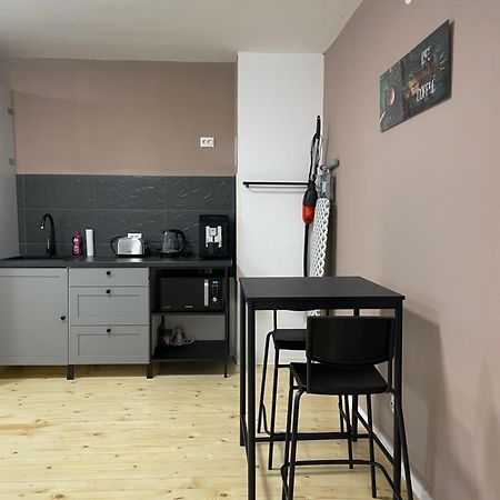 Schei Central Studios In The Heart Of Brasov Bagian luar foto