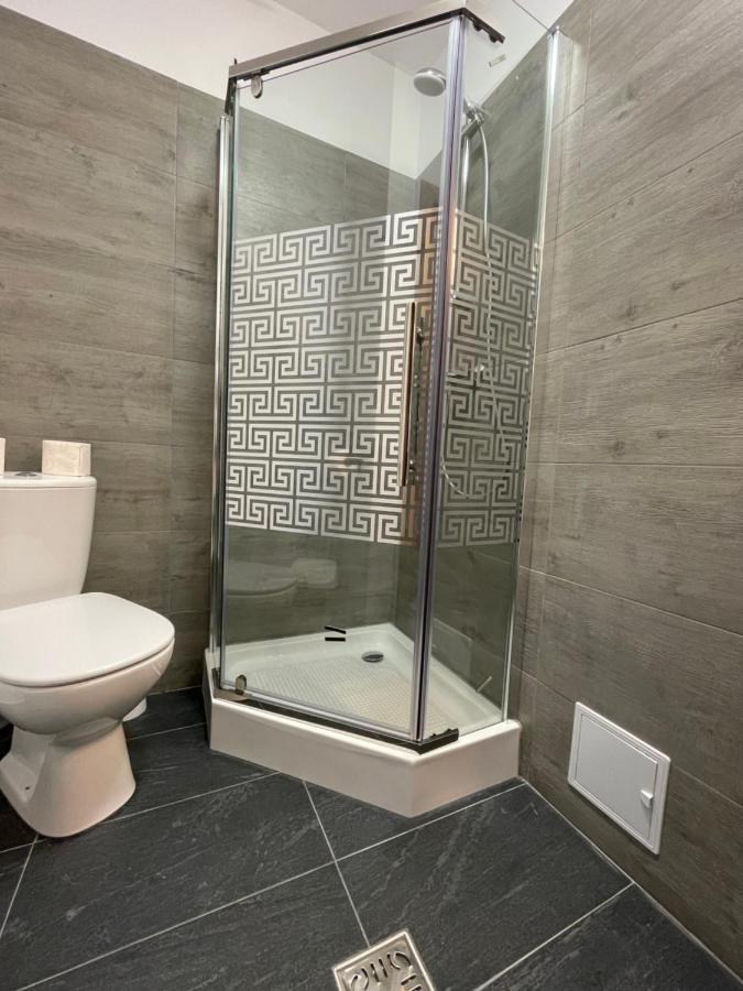 Schei Central Studios In The Heart Of Brasov Bagian luar foto