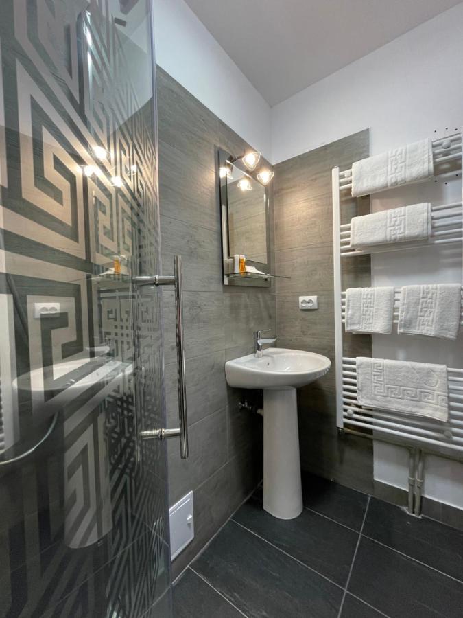 Schei Central Studios In The Heart Of Brasov Bagian luar foto